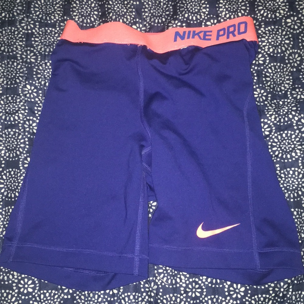 Nike Pro